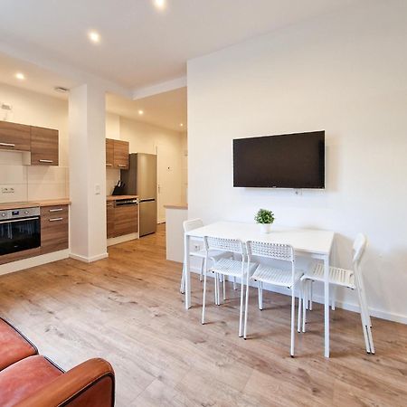 Raj Living - 1 Or 3 Room Apartments - 20 Min Messe Dus And Old Town Dus Дюссельдорф Екстер'єр фото