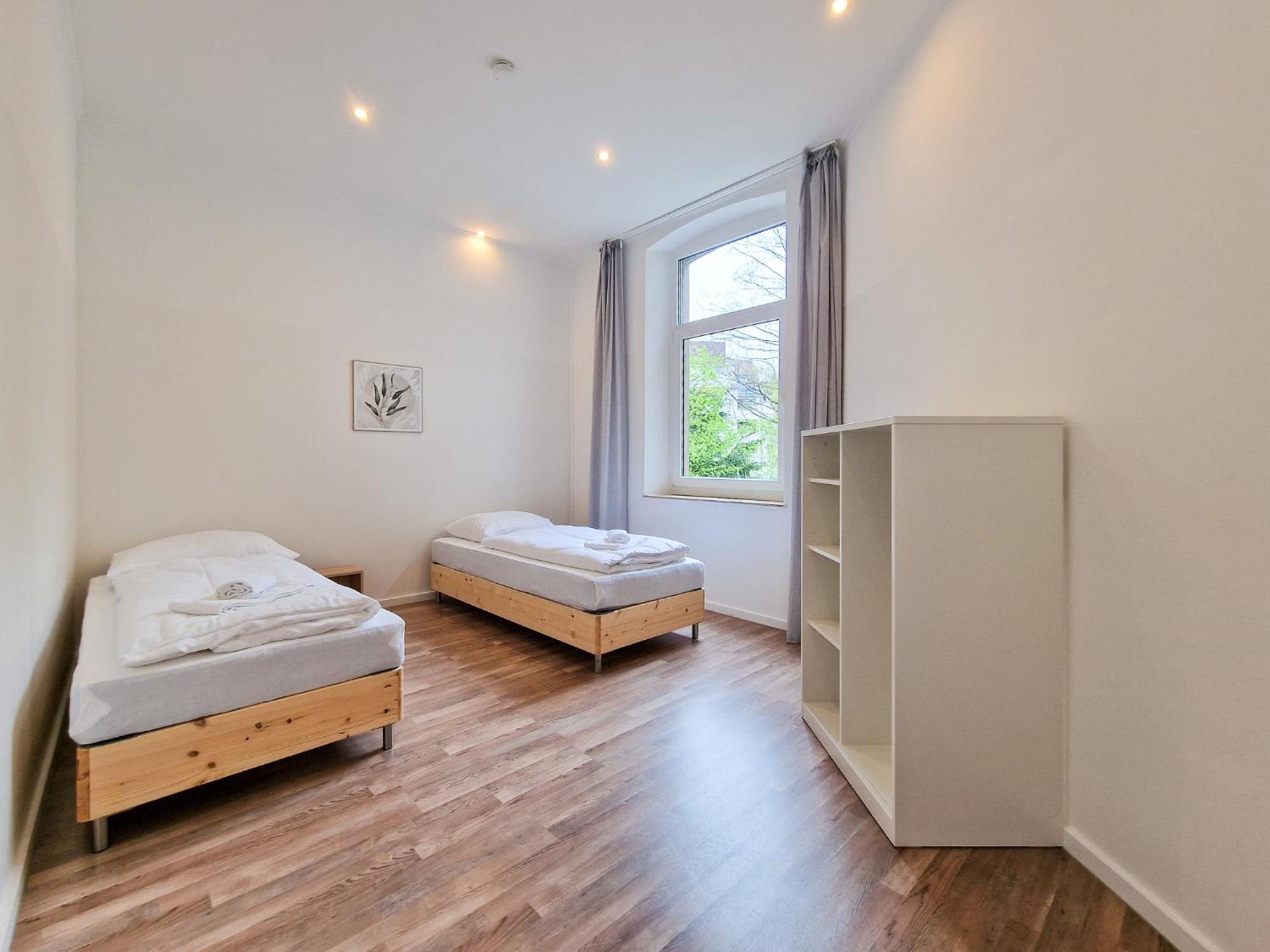 Raj Living - 1 Or 3 Room Apartments - 20 Min Messe Dus And Old Town Dus Дюссельдорф Екстер'єр фото