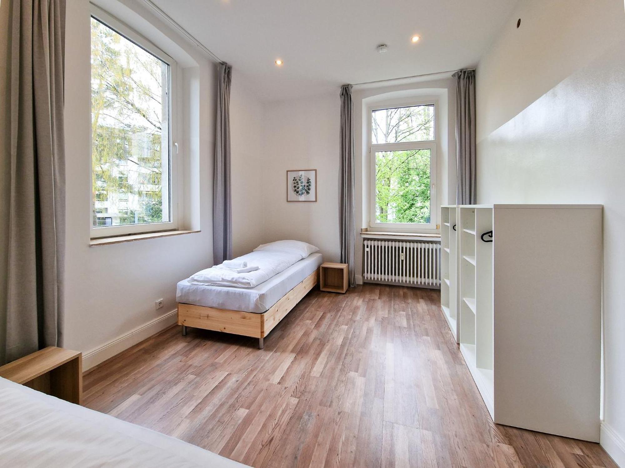 Raj Living - 1 Or 3 Room Apartments - 20 Min Messe Dus And Old Town Dus Дюссельдорф Екстер'єр фото